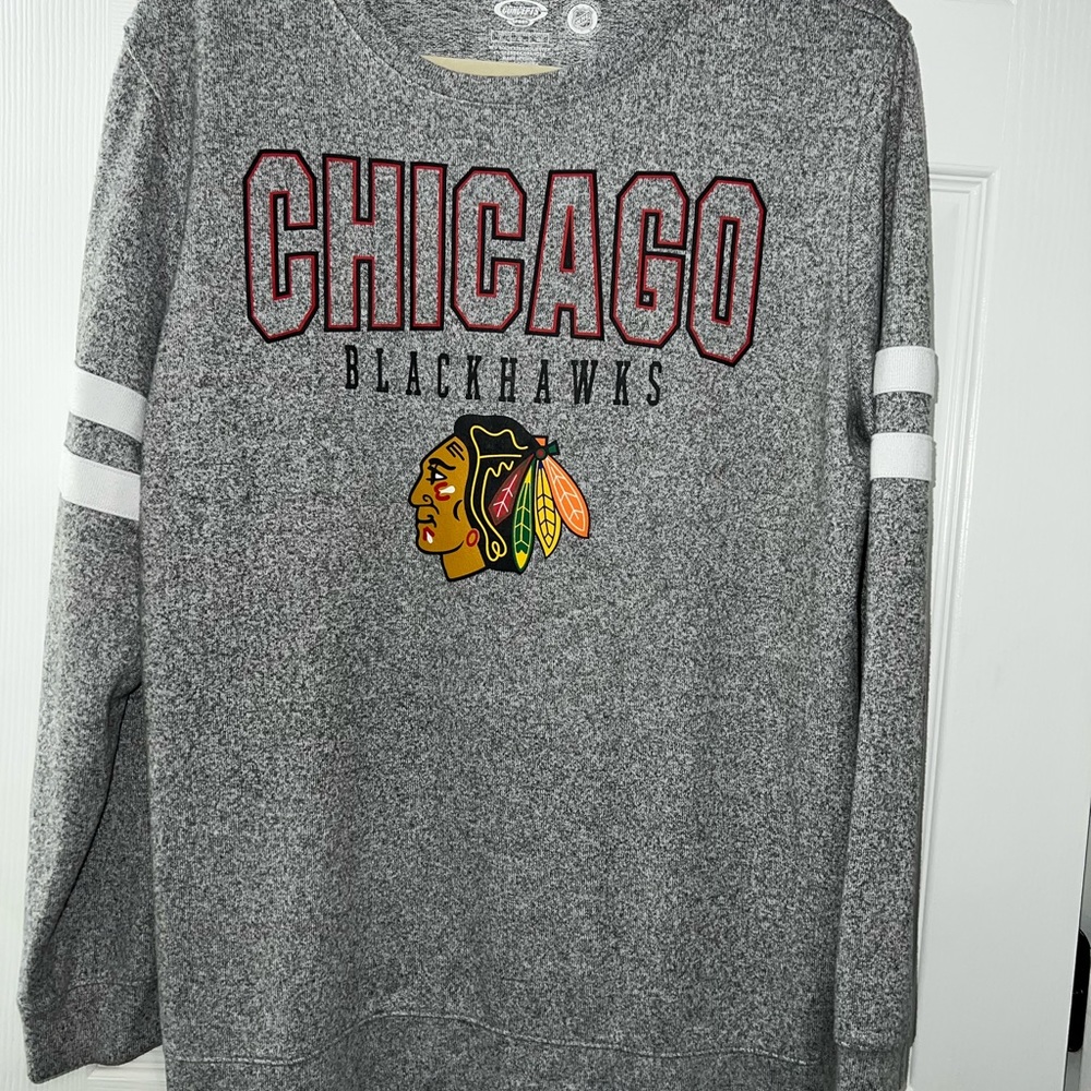 EUC Chicago Blackhawks Womens Pullover Lightweight Top/Sweatshirt - Gray - Large